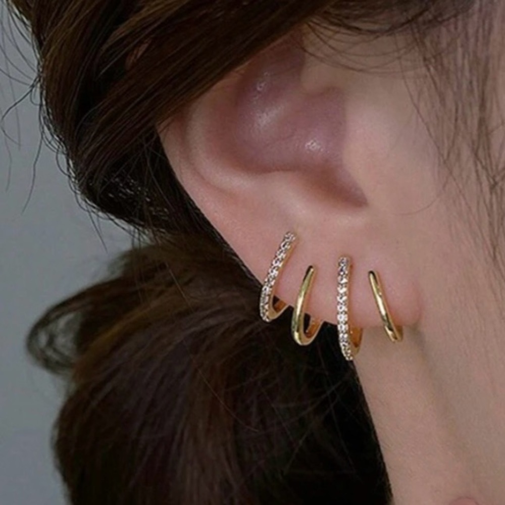 NWT Studs 4 in 1 GOLD​​